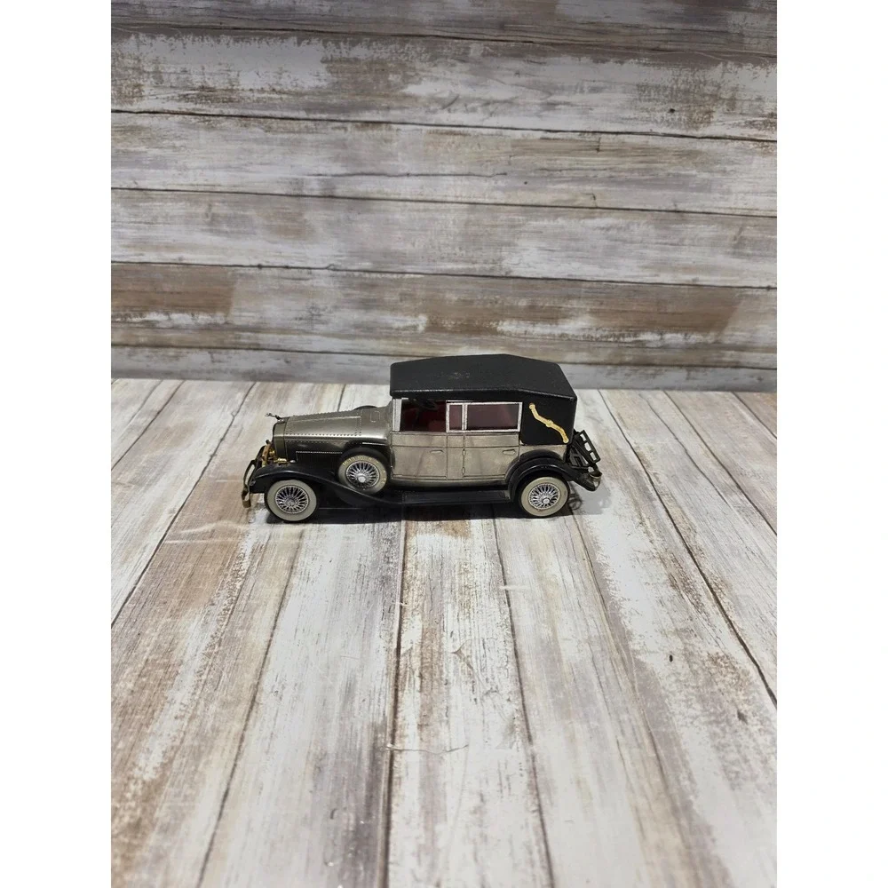 Vintage 1928 Lincoln‎ Model Car Silver Black Radio Music Made in Hong Kong READ